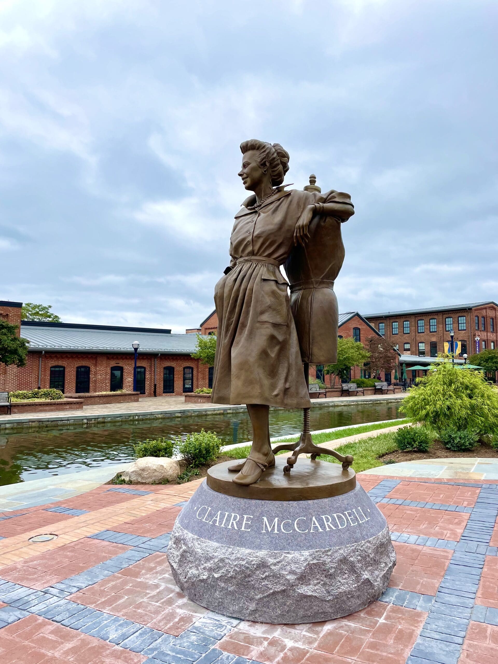 Claire McCardell | 
7.5' Bronze | 
Carroll Creek Park, Frederick, Maryland